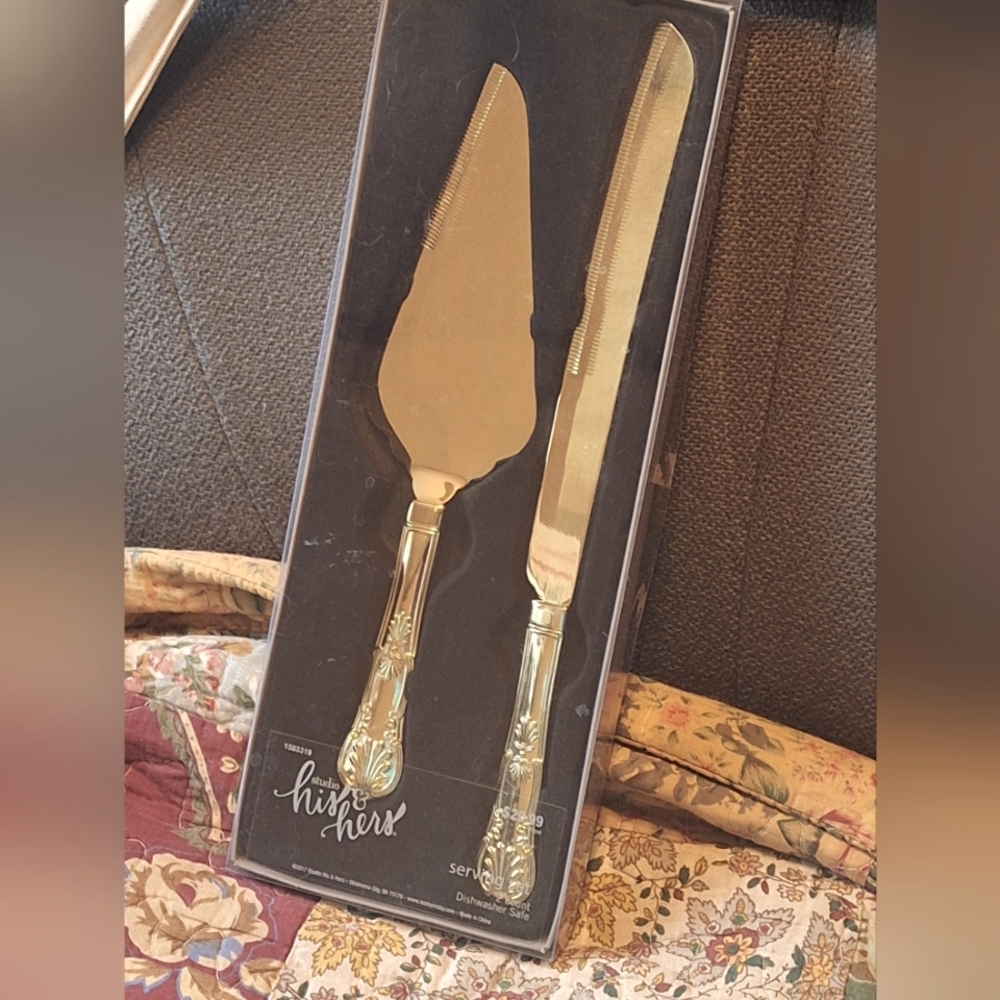 Gold His and Hers Cake Server Set